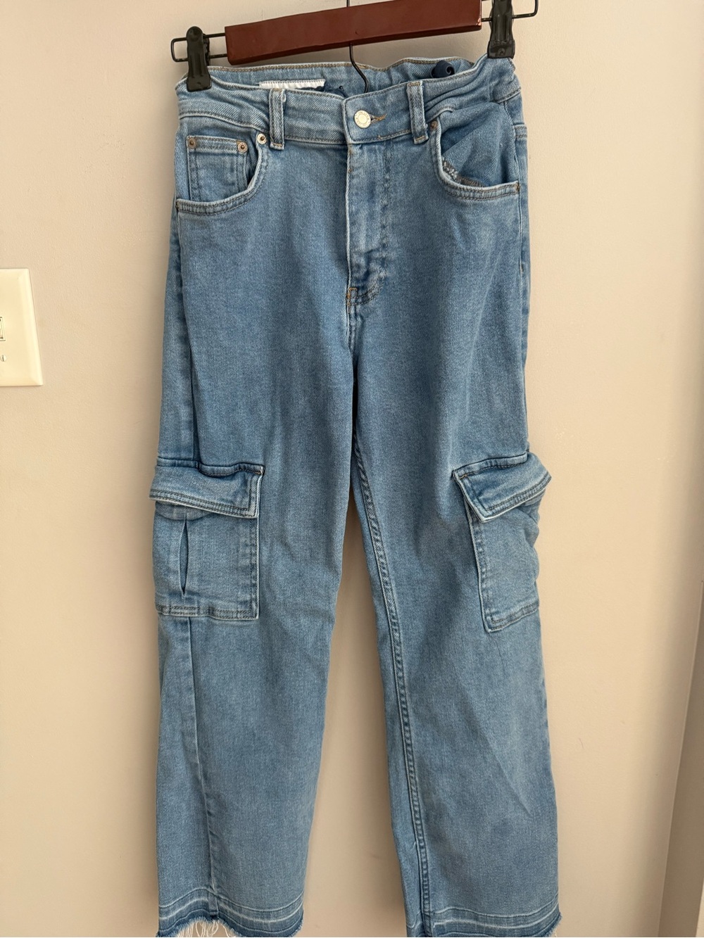 Girls light blue Zara jeans with frayed hem size 13/14